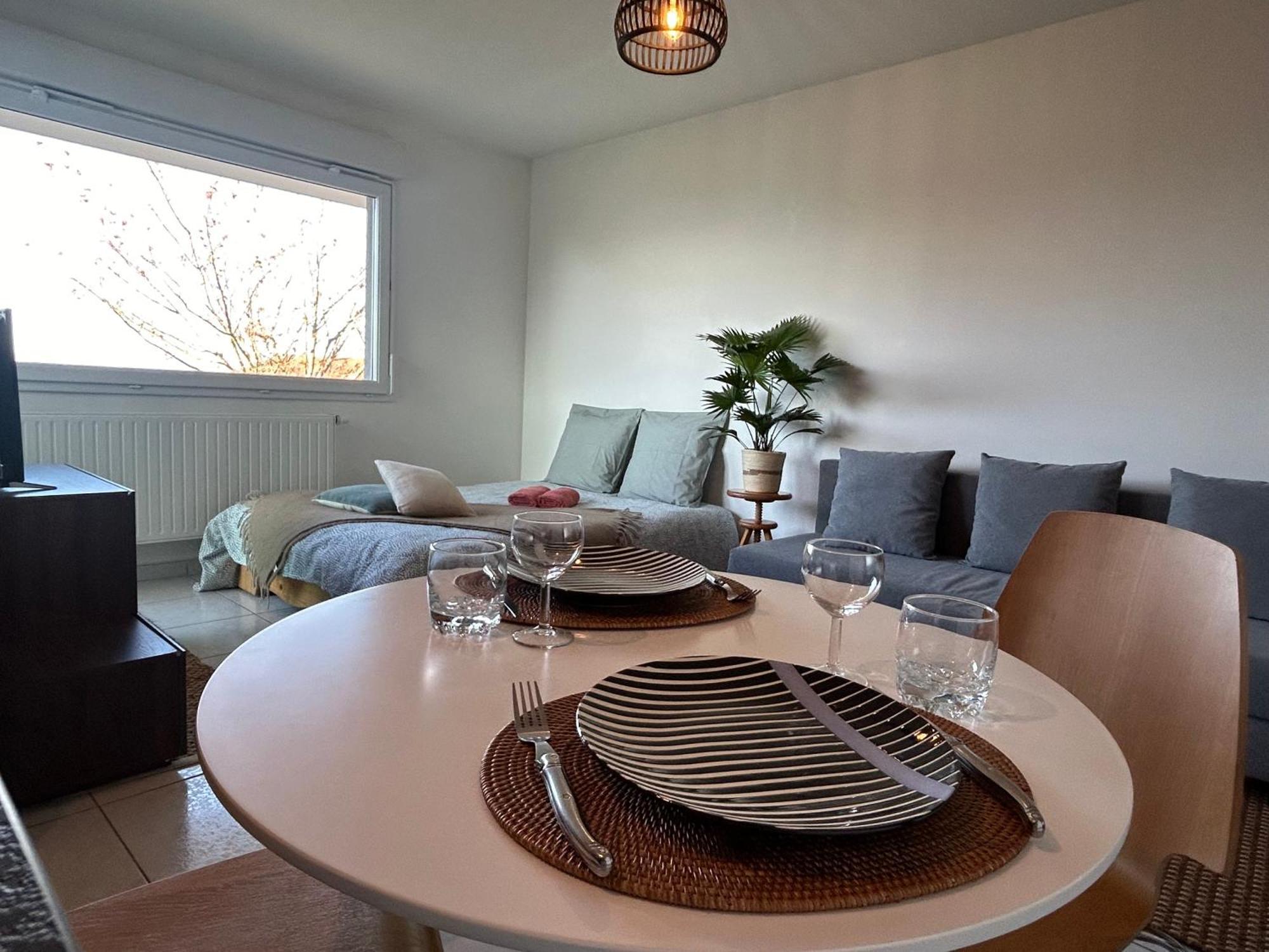 Apartament Jolie Vue Au Calme Évian-les-Bains Zewnętrze zdjęcie