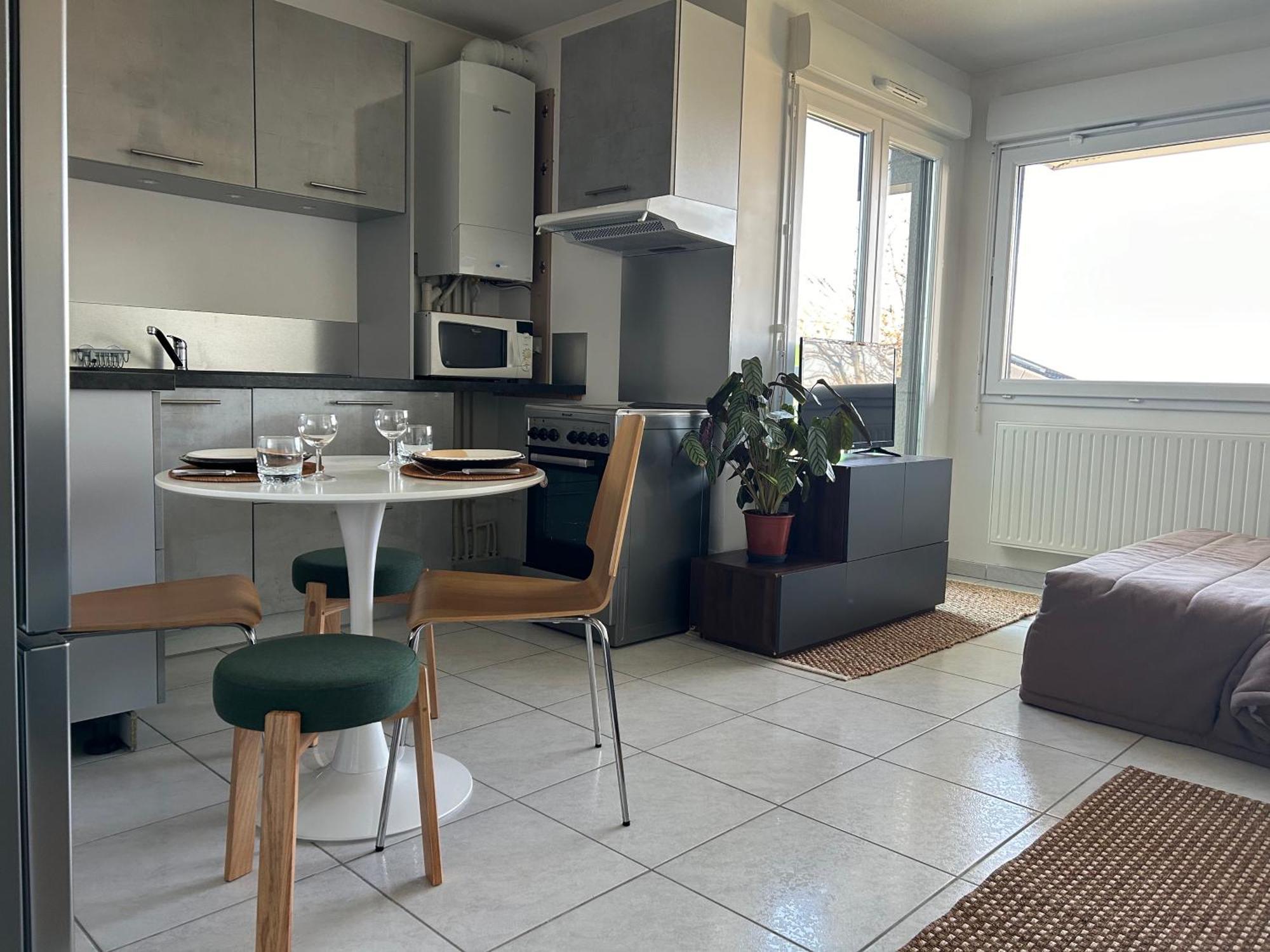 Apartament Jolie Vue Au Calme Évian-les-Bains Zewnętrze zdjęcie